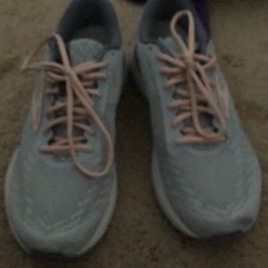 Long distance running shoes
